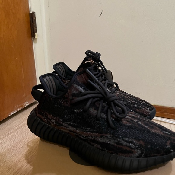 Yeezy Boost 350 v2 Mx Rock - Picture 2 of 4